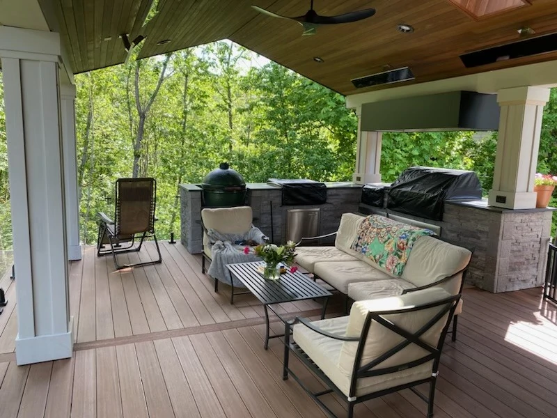 Custom Deck Remodel Skyline Blvd, Portland Oregon , LYNX BBQ Kitchen , Clearview Glass Deck Handrail
Cedar Mill Deck Company
John Breiling