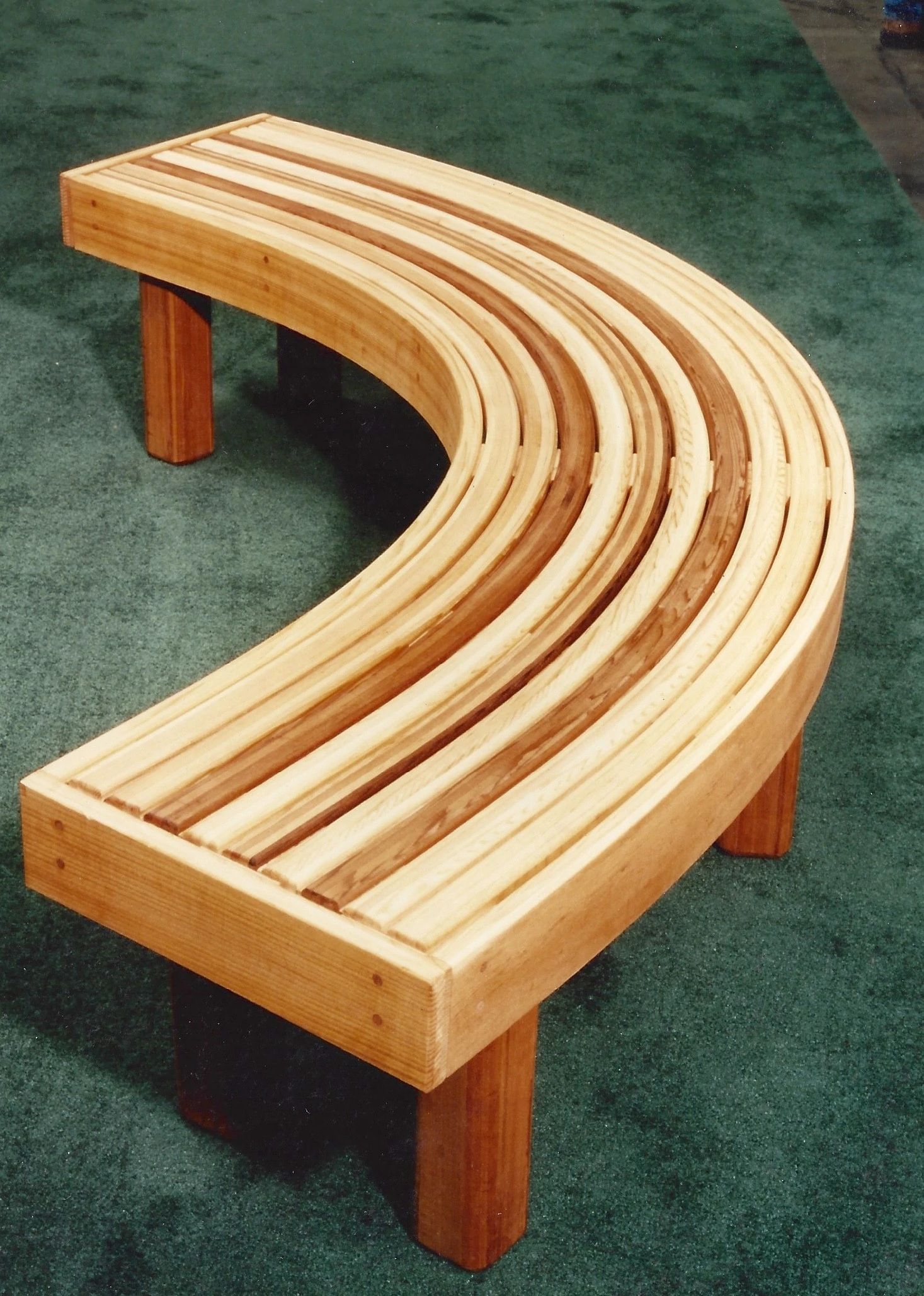 Cedar Mill Deck Company
Curved Cedar Bench
John Breiling Design