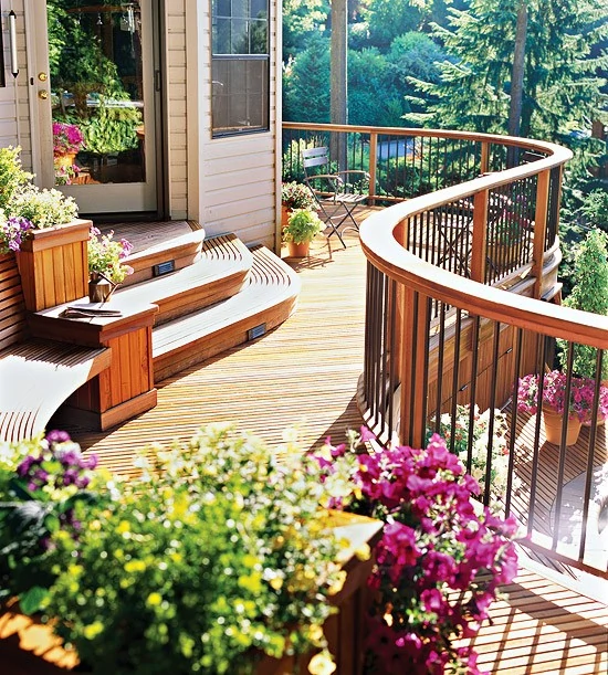 Cedar mill Deck Company
Designer John B Breiling
Portland, Oregon
Curved Deck