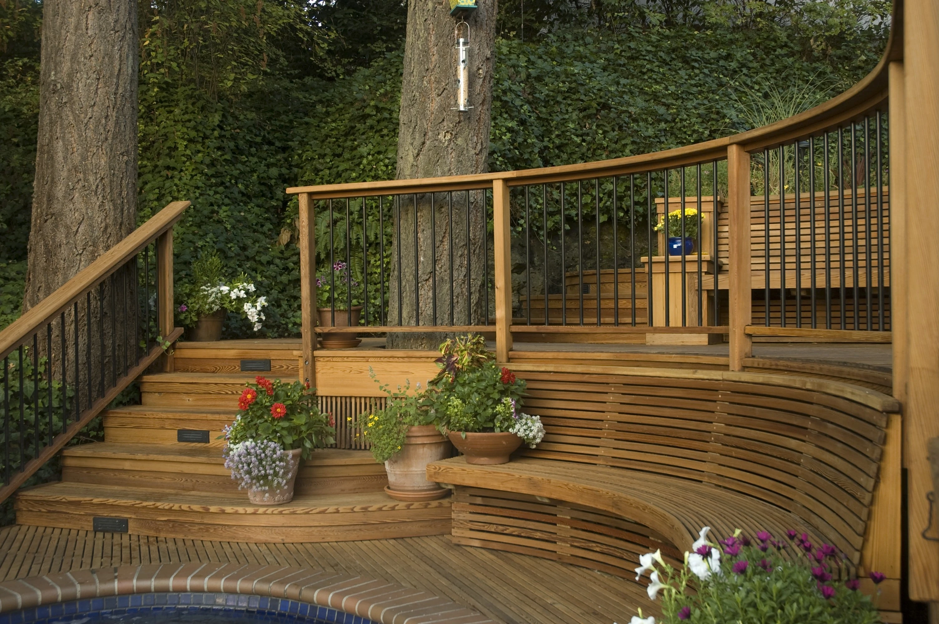 Lake Oswego Deck
Deck Design John Breiling
Cedar Mill Deck Company
Portland Oregon
Deck DEsign Contractor
